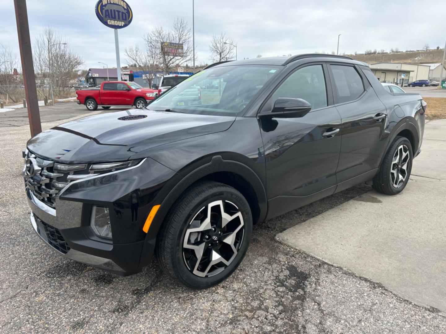 2022 Black /BLACK Hyundai Santa Cruz Limited (5NTJEDAF1NH) with an 2.5L engine, Automatic transmission, located at 3030 CY Ave, Casper, WY, 82604, (307) 265-3830, 42.827816, -106.357483 - Photo#1